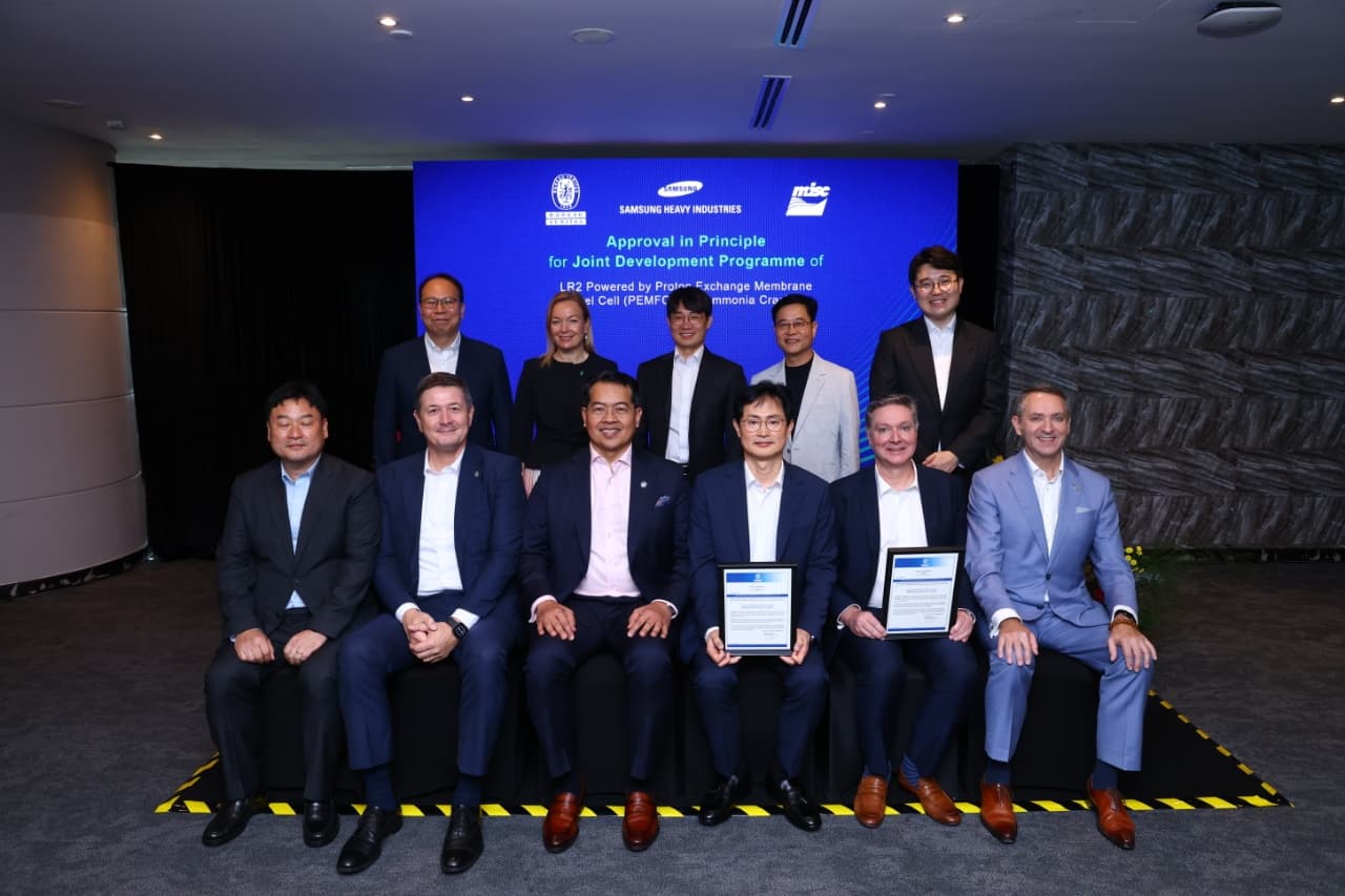 VINSSEN powers an LR2 tanker fully with ammonia-fuelled fuel cells